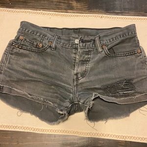 Grey Levi’s distressed Shorts